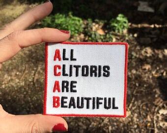 D’ailleurs ce n’est pas le seul détournement de ACAB qui existe. Par exemple, certaines féministes l’utilisent ainsi : «  all clitoris are beautiful ».Et certains anti racisme disent parfois : « all Colors are beautiful ».