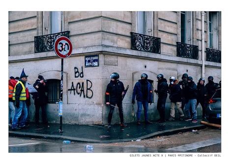 En France ce terme est encore plus popularisé avec les manifestations des gilets jaunes en 2018 car bcp de gens découvrent les violences policières, malgré qu’elles ne soient régulières envers les non blancs. Le slogan réapparaît alors via des tags et stickers par ex.