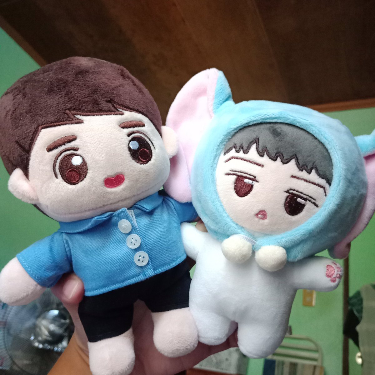soomiandsibs's tweet photo. Here is sibling #15 and #16!
They are still nameless, mommy is out of ideas on what to name them.

Sib #15 is a KCS Kyungsoo baby while Sib #16 is a 15 cm Arctic Sehun baby (smol version on Sewoonie!!)

Any name suggestions? https://t.co/eCPxttXSlw