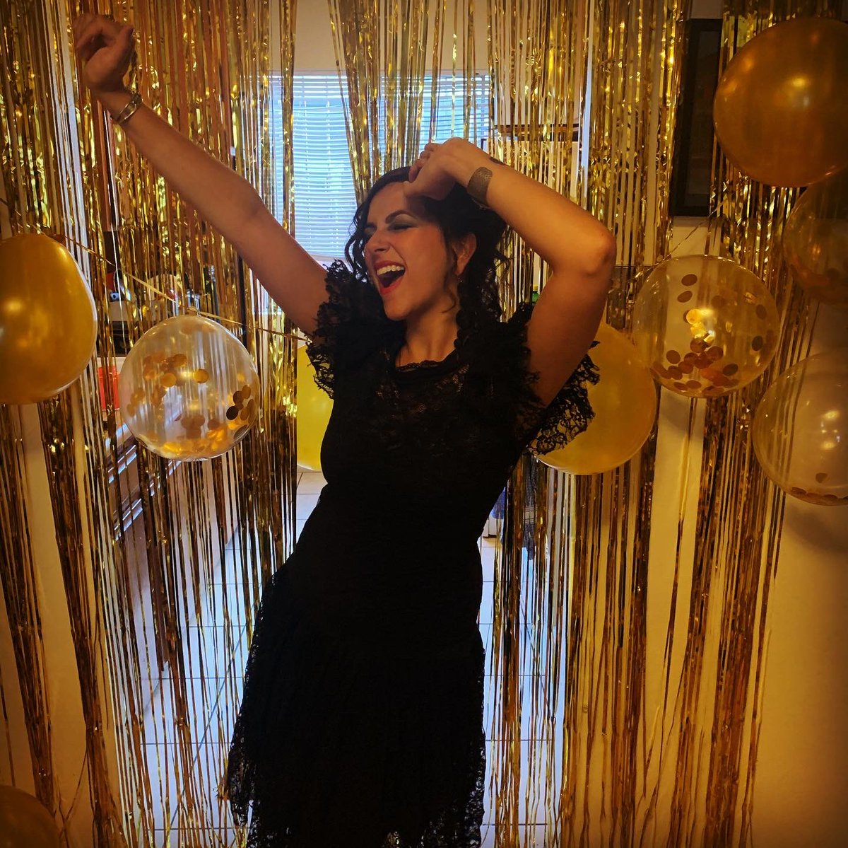 sineadpersaud's tweet photo. Prom was great. We laughed and made memories. A night I’ll never forget. Don’t ever change. Have a great summer. #shipwreckedprom https://t.co/dRmnMWIfhv