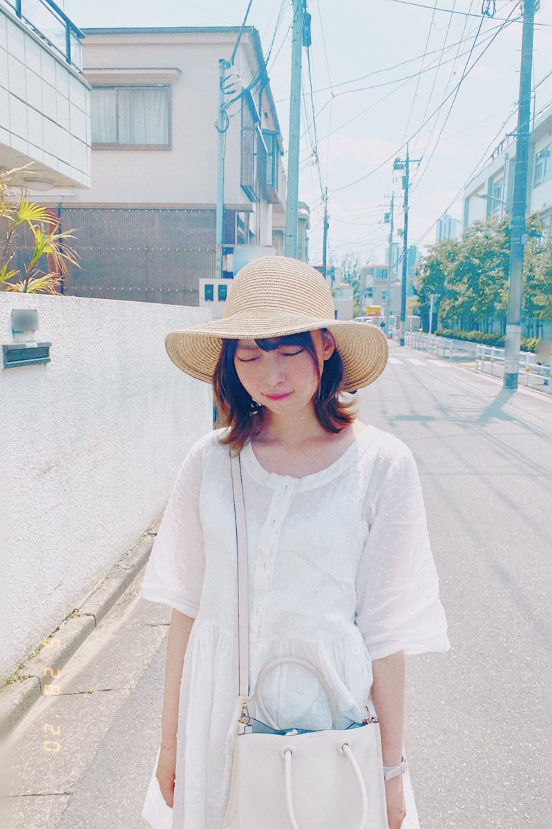 ysl_hanabi's tweet photo. こんにち華🌷

眩しくて目を開けられなかった瞬間😂

今日ね、22時から #OnlyFive 新しいの公開されるのでお楽しみに✨✨

ステキな土曜日の午後になりますように🌷💓 https://t.co/v4fqB63VVn