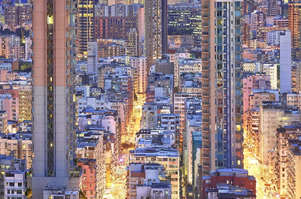 WIRED's tweet photo. The golden hour gets a lot of hype, and rightfully so, but the blue hour—the sliver of time just before sunrise or just after sunset��is stunning in its own right. These pics of Hong Kong during that time prove as much: https://t.co/2dzUrDt5HG
📸: Romain Jacquet-Lagrèze https://t.co/P1xNSsKyOl