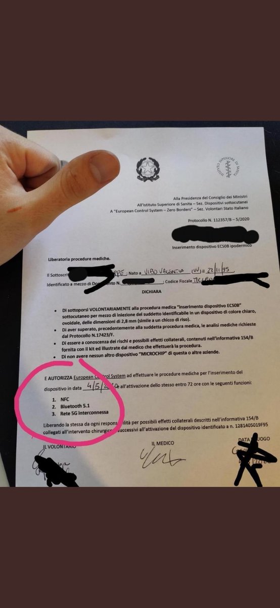 piersar62's tweet photo. Ora provate a censurare anche questa prova (foto del documento fatto firmare ad un volontario) relativa ai legami #coronavirus #vaccino #COVID contenente #microchip attivato e controllato dalla rete #5G... 👺👹
#FuckNWO
Tweet di @carolarosato https://t.co/rbF1VzMMod