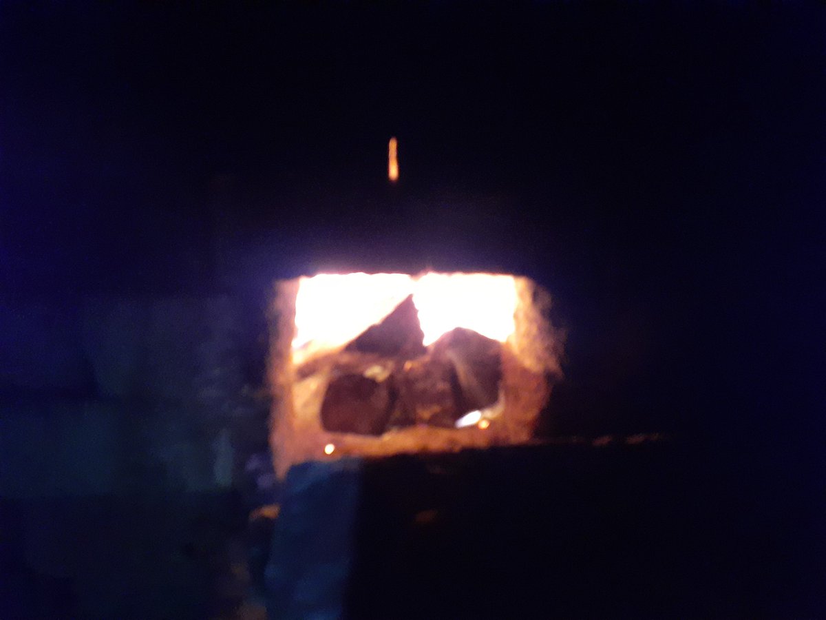 SarahMiller42's tweet photo. I'm up all night stoaking the kiln #PotteryWeek https://t.co/Ht4Z3M5mgv