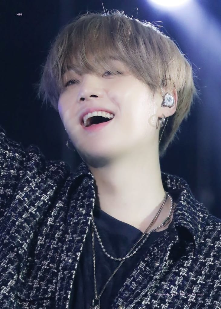 mireyasca's tweet photo. @Scarlet28568191 @BTS_twt #YOONGI #YoongiWeLoveYou # https://t.co/5Z6AYN63hK