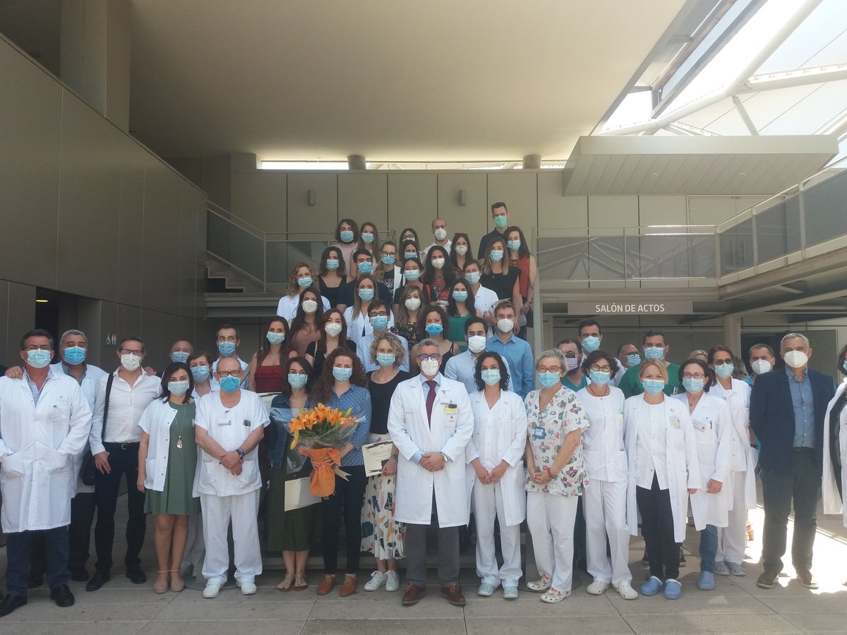 Area2Cartagena's tweet photo. El Hospital Santa Lucía acogió el acto de despedida a 47 especialistas que han finalizado su formación en el @Area2Cartagena en 2020. Emotivo acto con medidas de seguridad en el que el gerente @sedes_jose instó a realizar un homenaje a los fallecidos #Covid_19 @Murciasalud https://t.co/1k0LjH7MWJ