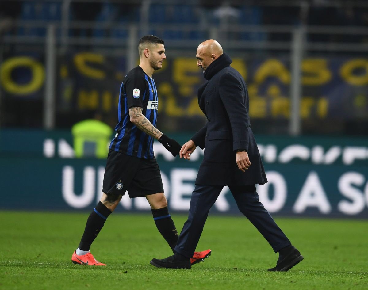 MartinoDesulo's tweet photo. Vogliamo fare la punta al cazzo?
+ 5mln per il prestito e siamo a 63
Mi dispiace per le vedove inconsolabili ma tenete duro supererete anche questo e poi vuoi mettere 2 campionati da seguire 2 maglie da comprare...
#icazzi #circonaraorfei #ciauciau https://t.co/QgByNTFmAT