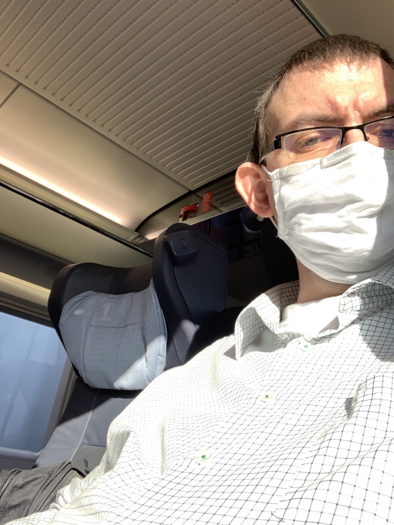 weyhmueller's tweet photo. Das erste Mal seit März wieder im ICE. Irgendwie hab ich das schon vermisst. https://t.co/7oGhNaVrUv