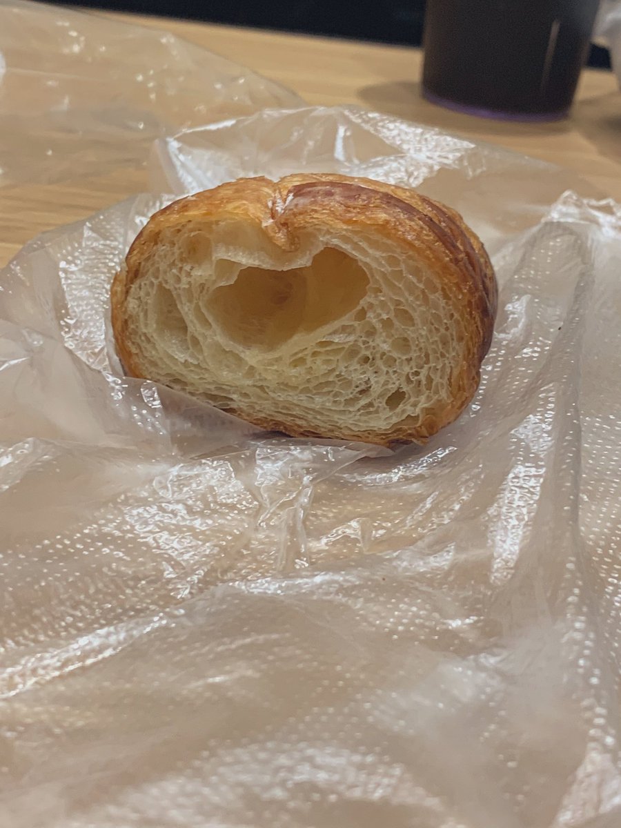 ラテ 傘村トータさん 角が本体 性別クロワッサン ごめんなさい 傘村さんの角美味しくいただきました