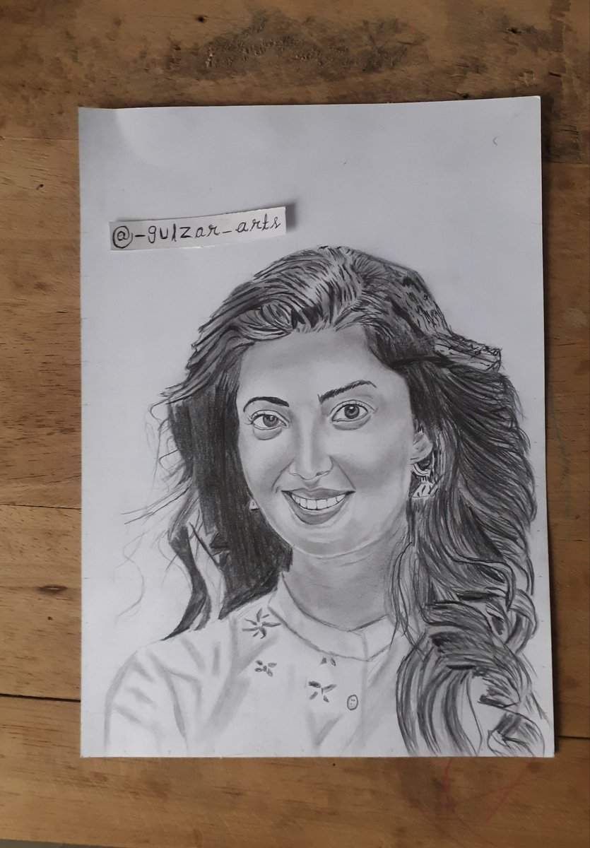 ArtsGulzar's tweet photo. @pranitasubhash #artist #drawing #art https://t.co/aGg7yhjDhW