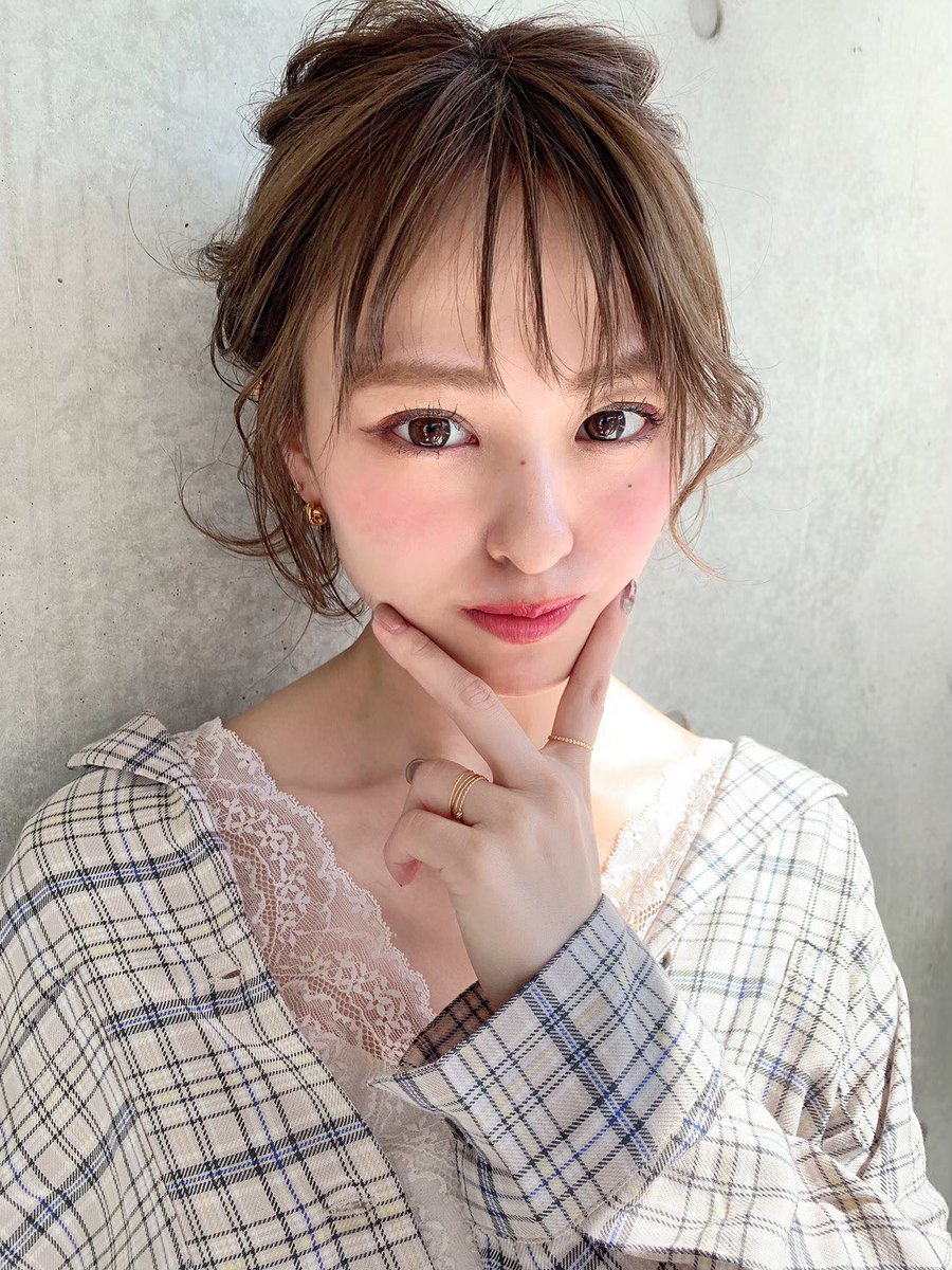 ile_karats's tweet photo. ⭐️カラーモデル、トリートメントモデル募集中⭐️普段は渋谷でアシスタントさせて頂いてるのですが横浜でカラーモデルとトリートメントモデル募集しておりますマツコ会議でも出てた髪質改善トリートメントが期間限定で3300円でできます😍また、カラーモデルは2200〜募集してるのでお気軽にお待ちしてます https://t.co/sLxJVhi1VT