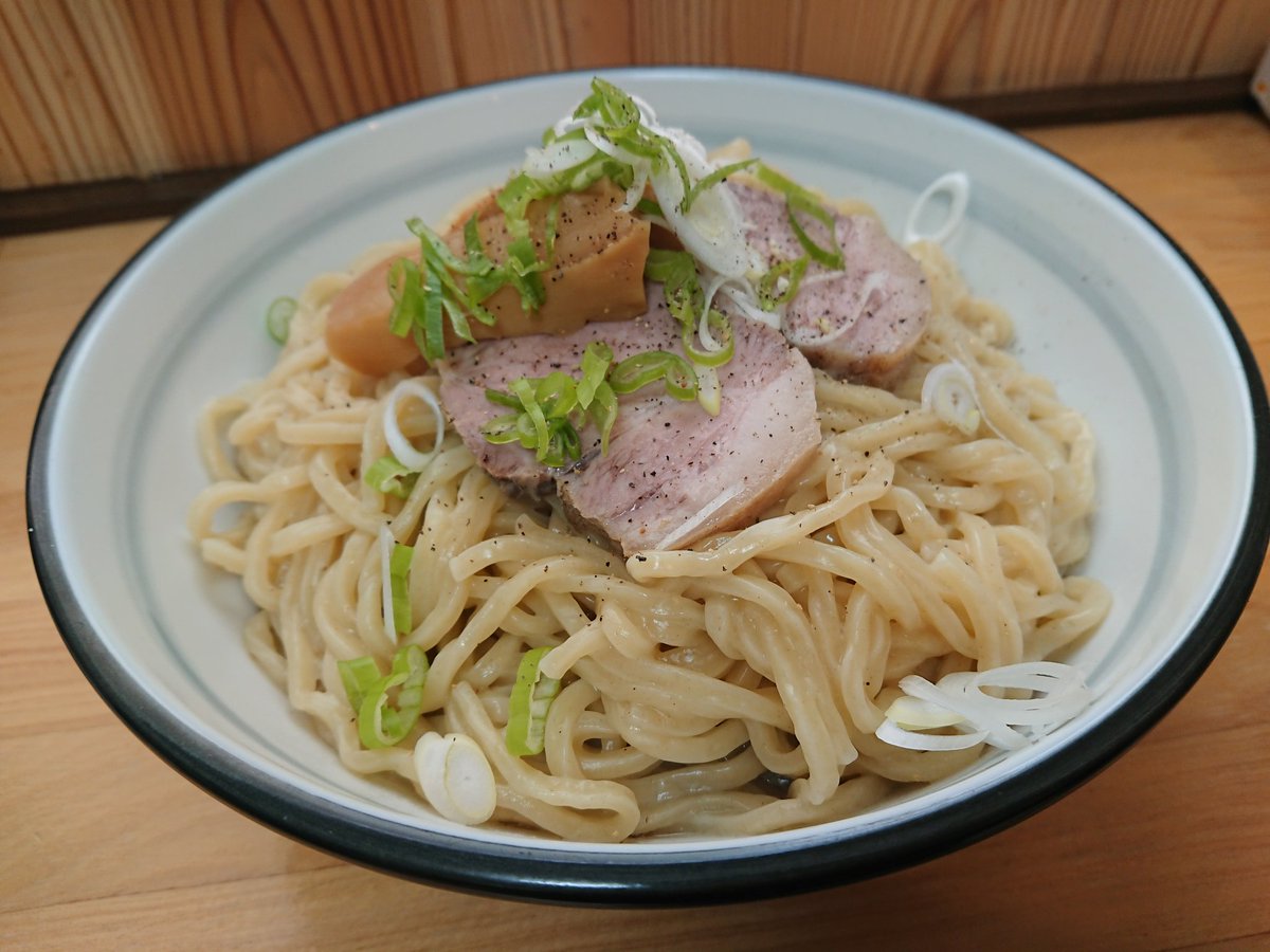 ট ইট র ろくしゃく いなやさんで油そば大盛り 900円 中野市