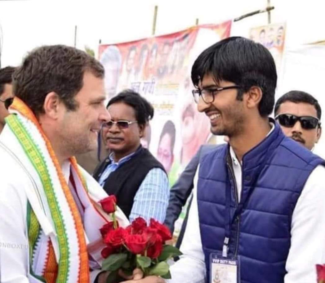 Vishal_WithRG's tweet photo. #1साल_बेमिसाल🌹

छत्तीसगढ़ प्रदेश युवा कांग्रेस के अध्यक्ष पद पर आदरणीय बड़े भैय्या @Cocopadhi जी को आज सफल पुर्वक 1वर्ष का कार्यकाल पूर्ण किए जाने पर हार्दिक बधाई व ढ़ेर सारी शुभकामनाएं••💐💐💐

“आपके उज्जवल भविष्य की कामना के साथ आपका अपना विशाल कुकरेजा”👏

@LambaAlka https://t.co/HGxS2jrvxy