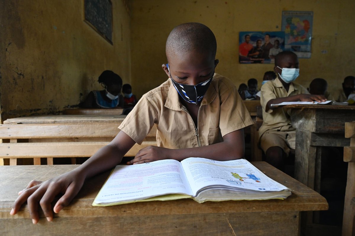 Ni msimu wa kurudi shuleni usiowahi kushuhudiwa! Wakati ambapo wanafunzi wa vyuo na wale wa kidato cha 6 wanapojiandaa kurudi shuleni siku ya Jumatatu, <a href="/UNICEFTanzania/">UNICEF Tanzania</a> na <a href="/ElimikaWikiendi/">#ElimikaWikiendi</a> tungependa kutoa dondoo zaidi kwa wanafunzi, walimu &amp; wazazi! |#ElimikaWikiendi