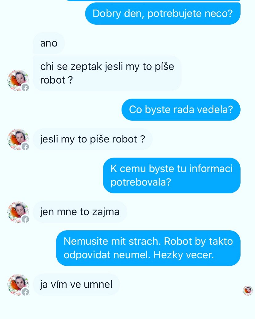 Slovackedivadlo's tweet photo. Když si s vámi píšeme na fb, nejsme robot! https://t.co/bsDBbUUjud