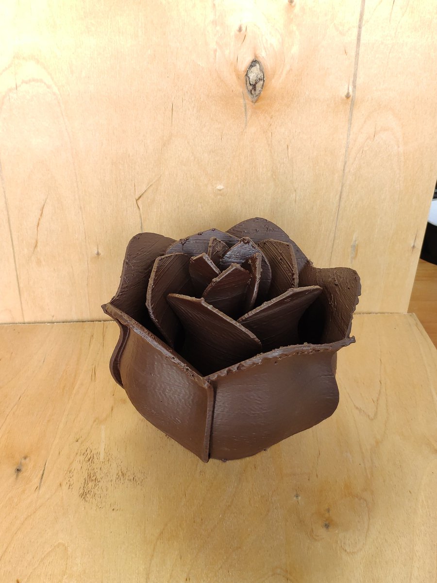 ChocoL3d's tweet image. It was four days printing quest. Big rose is almost 0,7 kg.
Total printing time 32 hours, but with pauses, so total time is 4 days by 8 hours. 

#chocol3d #chocolate #3dprinting #3dchocolate #food #foodprinting #3Dprinter  #additivemanufacturing