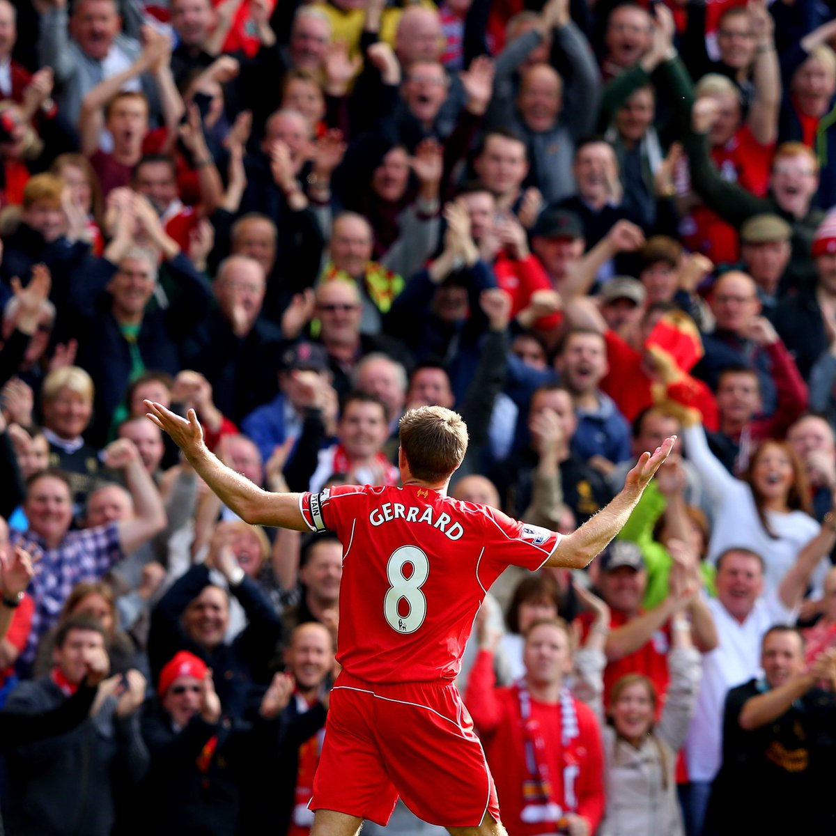 goal's tweet photo. Happy 40th birthday, Steven Gerrard 🥳

One of the best midfielders to have ever played the game 🙌

Mr Liverpool ❤️ https://t.co/3SLmV5DHDo