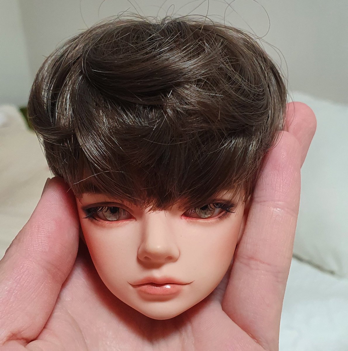 작은데 너무 신기해서 찍은 다각도 샷두 올려요!
은은한 금안 예쁨니다 ㅜㅜ