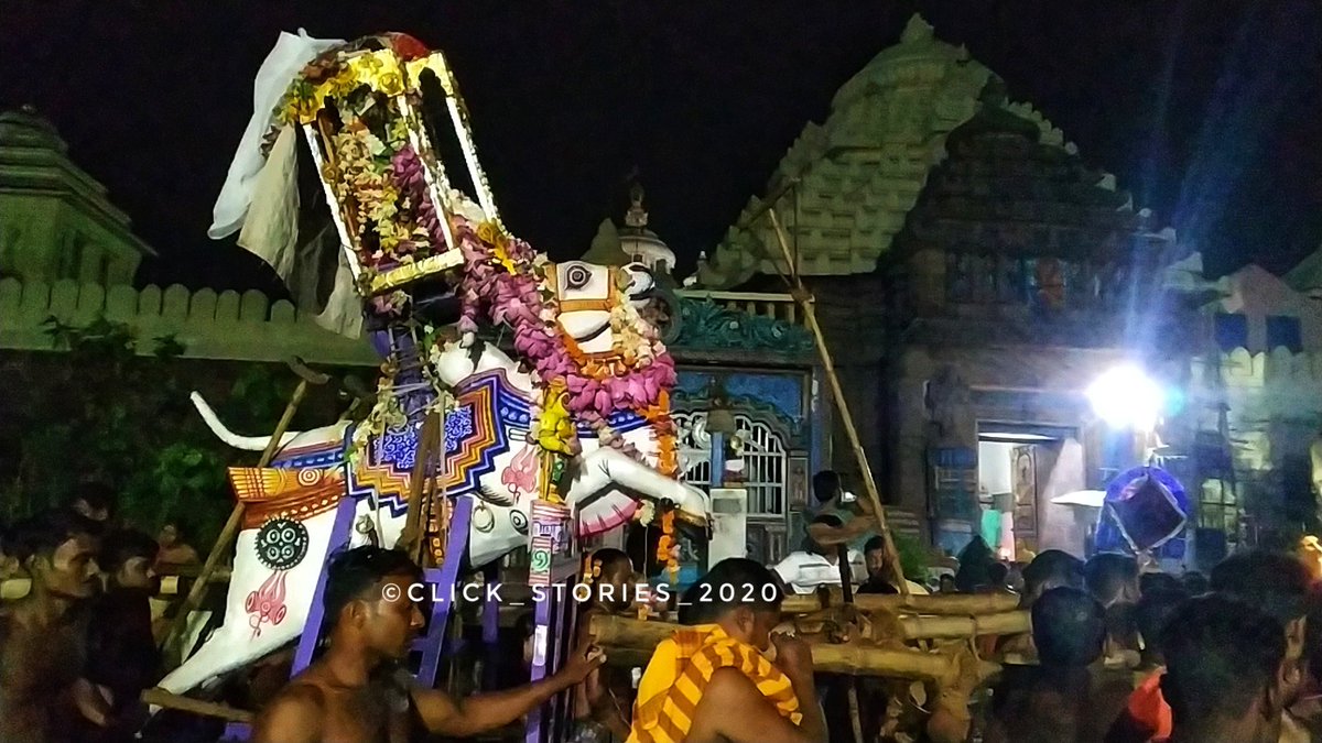 StoriesClick's tweet photo. Sital Sasthi Yatra at Shrikhetra. 
@OdiaCulture @BBSRBuzz @incredibleindia https://t.co/XoBzrDyW6l