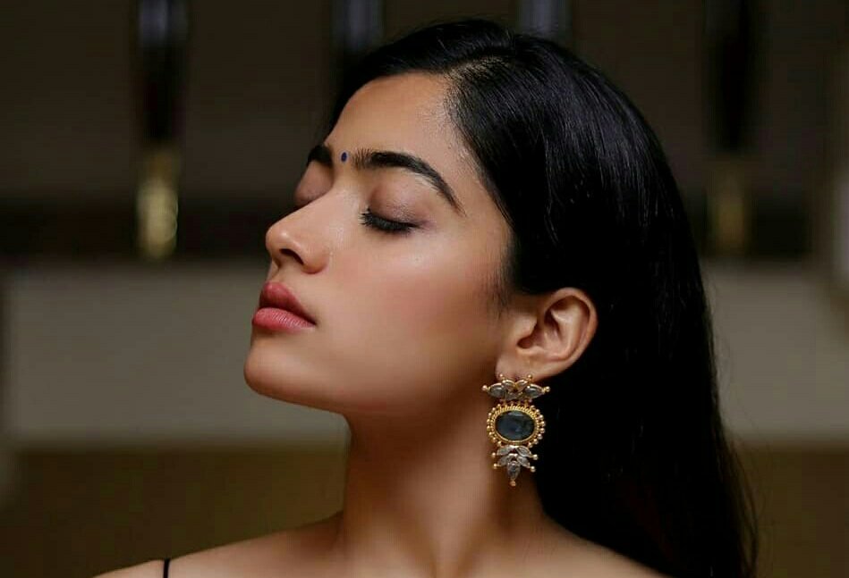 My goddess rashmikha  @iamRashmika You are evergorgeous, gold beauty Accept the challenges in life with a smile on your face, so that you may feel the exhilaration of victory.Think positive Be positive Stay happy always  @iamRashmika  #RashmikaMandanna