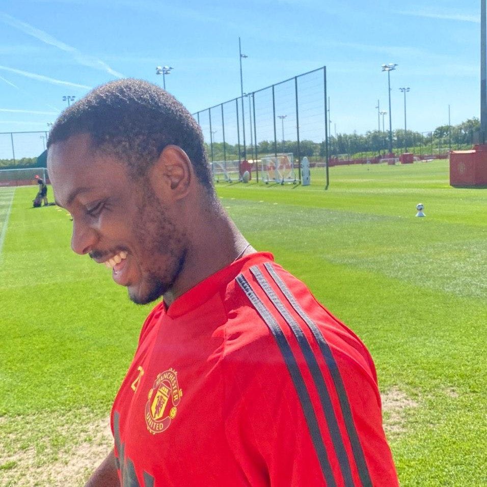 ManUtd_ID's tweet photo. Hareudang..... hareudang..... hareudang..... 🌞☀️ https://t.co/ktnHtUI2zH