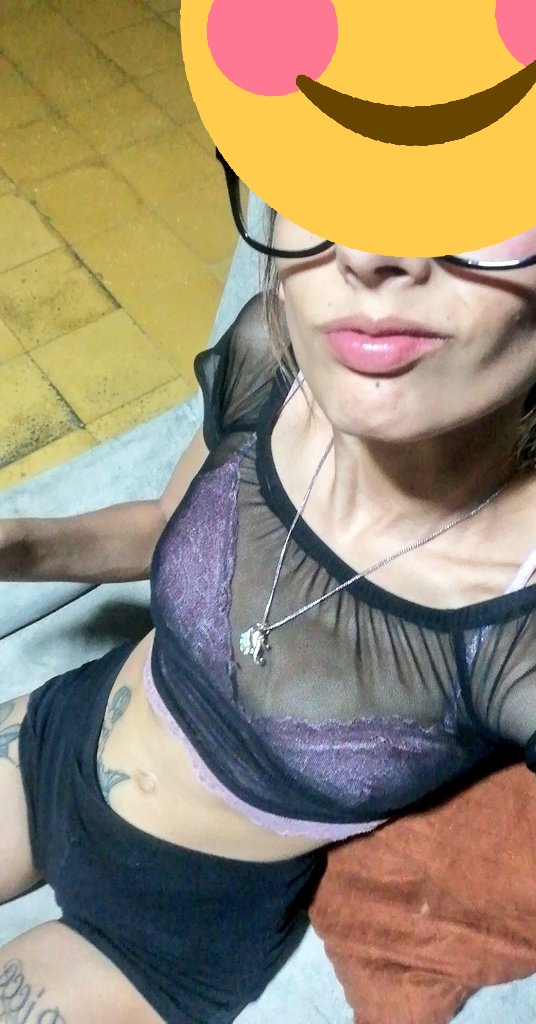 ¿Upsi se me marca mucho? Linda noche mis amores, nos vemos mañana con mas contenido y recuerden PACKS sin sensura y personalizados a la venta 😈😏🤓🙊❤️💟💟#SeductorasTEAM #SabadoDeGanarSeguidores #PutiSenorita @escort_ontas https://t.co/J3ZeFbelzm