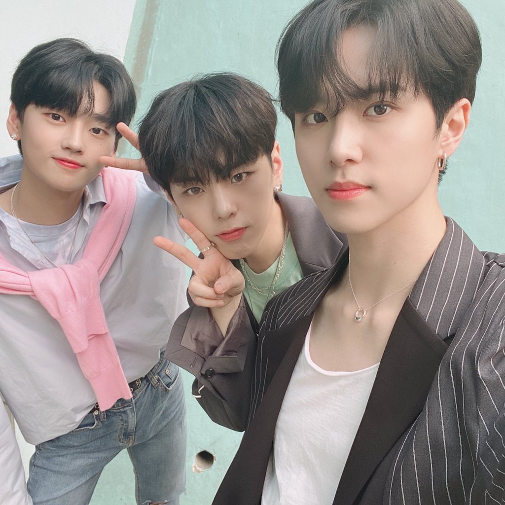 OUI_ent's tweet photo. [PHOTO] ☀️눈부시던 텐스타 촬영하던 날📸❣️

#장대현 #김동한 #강석화 #OUIentertainment https://t.co/EWKA3H5a8m