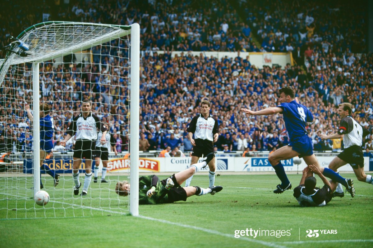 MichaelRegan's tweet photo. Biggest LCFC goal ever imo. This negative was unearthed from the Getty archive by Big Stu a few days ago. Had never seen it before. 26 years ago today. 
Goal by @SteveWalsh5 | Pic by Ben Radford | Bottling by DCFC https://t.co/1UY5h7o1KX