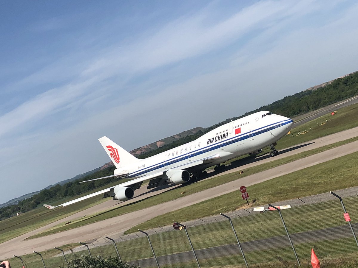 robzter_1's tweet photo. Fantastic to experience @AirChinaNA 744 arrive into @EdiAirport yesterday. Stunning day for it, and a fantastic turn out. What a day. https://t.co/44zf5uCybL