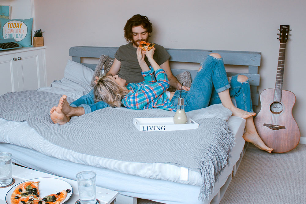 Staying at home together? Here's how to nurture your relationship while in quarantine: ow.ly/au7750zRLbg