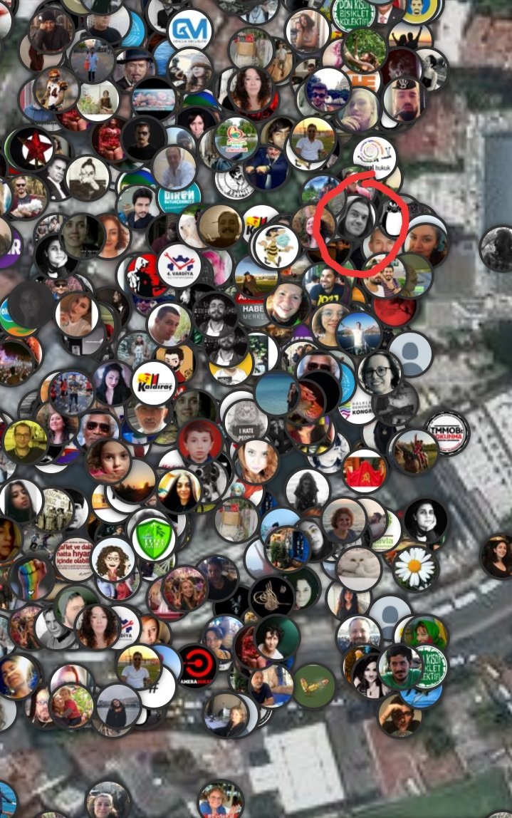 Tarlabaşı tarafı çok sıkışık ilerleyelim arkadaşlar. 
#GezideyizBiz