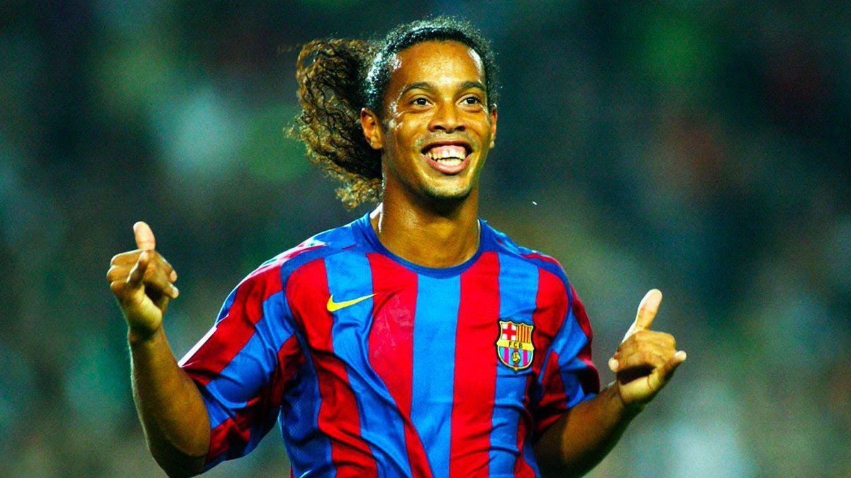 “For me, in the position he plays, he is one of the very best in the world. For the job he performs, for me he is one of the greatest.”- Ronaldinho