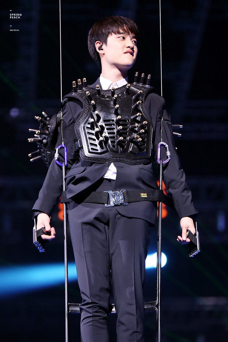 [IKYMI] 150530 The EXO'luXion in Shanghai : DiscoLight Kyungsoo © as marked