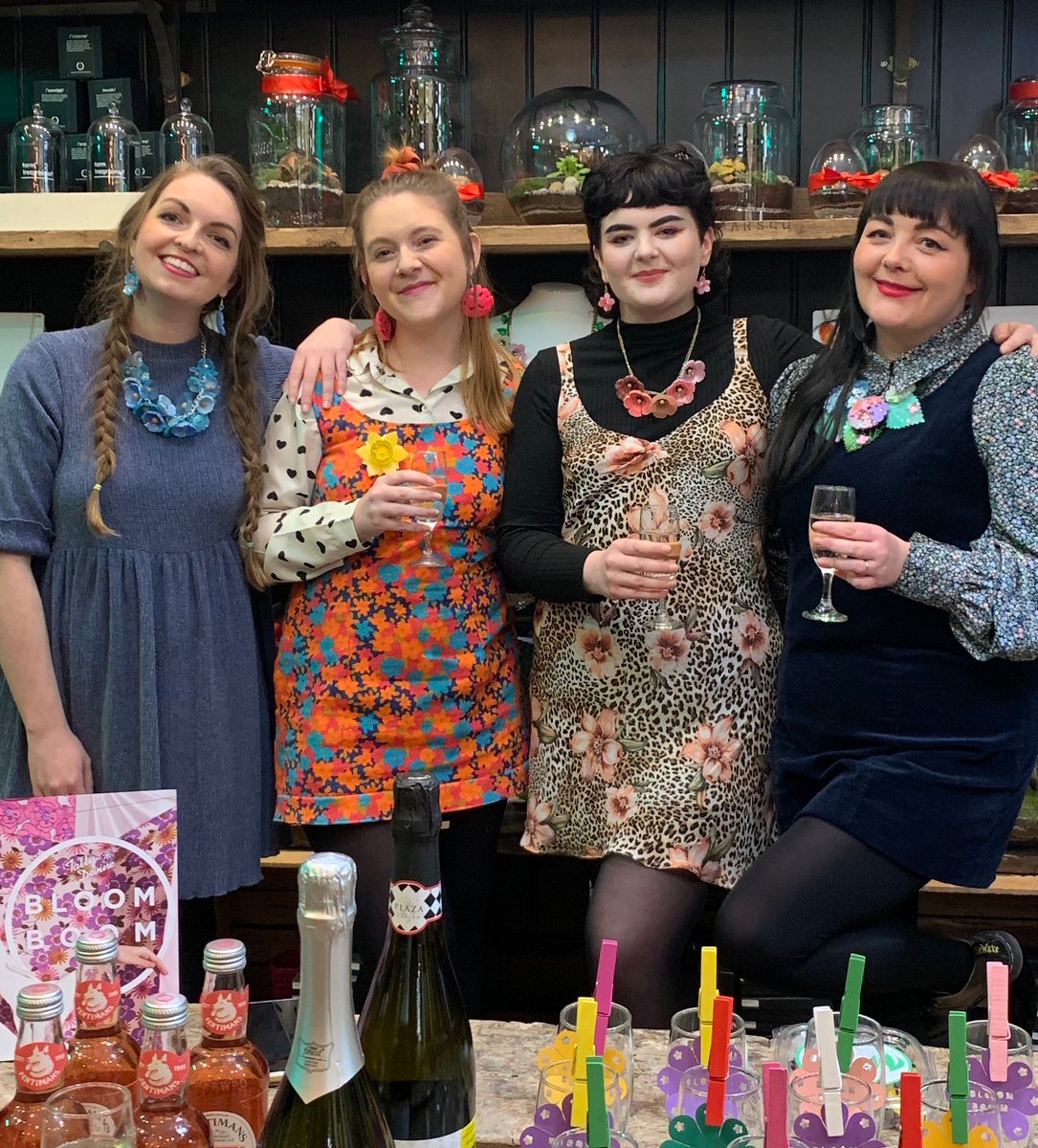tattydevine's tweet photo. Team Tatty Stylin' πΈπ» Take your pick from statement buds, blossom and posies in the #BoomBloom collection: https://t.co/tK1Gqh9Krn #AcrylicJewellery #TattyDevine #Throwback https://t.co/L9it5AaAlq