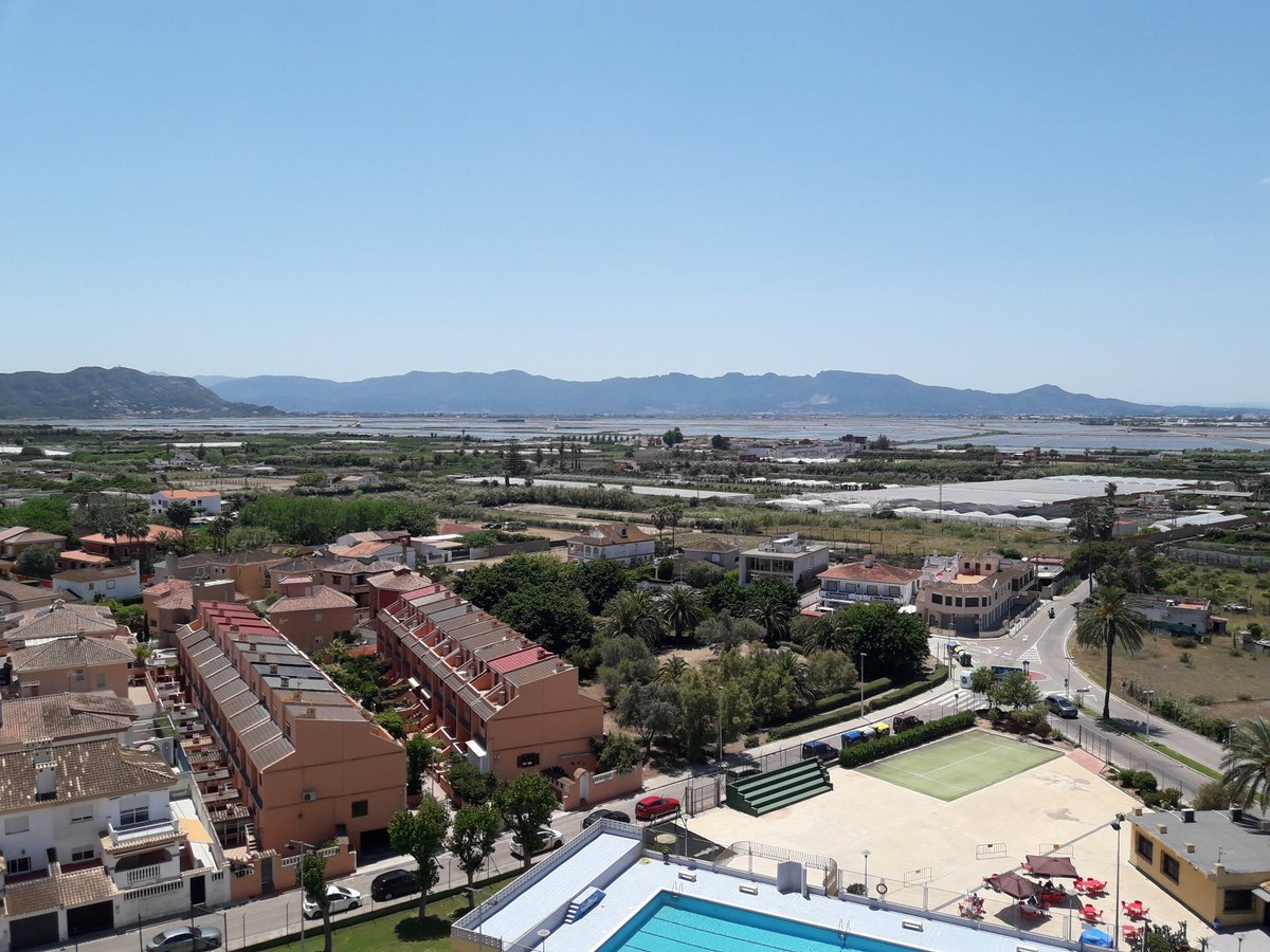 elyonazus's tweet photo. Matí en el #Mareny #Blau #Sueca #platja #RiberaBaixa @apuntoratge @oratgenet @PardoMerelo @tiempobrasero @ElTiempo_tve https://t.co/9mTX1XOJmr