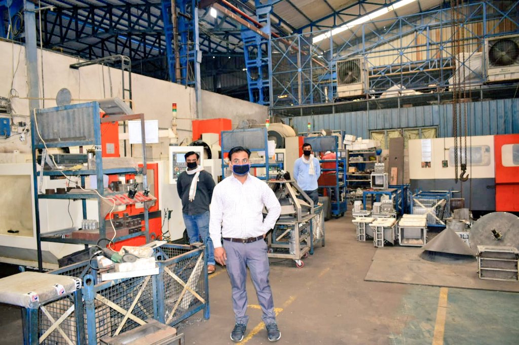 DmMuzaffarnagar's tweet image. जनपद के उद्योग कर रहे उत्पादन, श्रमिकों को भी मिला रोजगार , बेगराजपुर औद्योगिक क्षेत्र में प्रितुल मशीन का मौके पर जाकर किया निरीक्षण #yogicares  @PMOIndia @CMOfficeUP @UPGovt @ChiefSecyUP @drsanjeevbalyan @ChetanChauhanCr @AwasthiAwanishK @KapilDevBjp @DIPR_UP