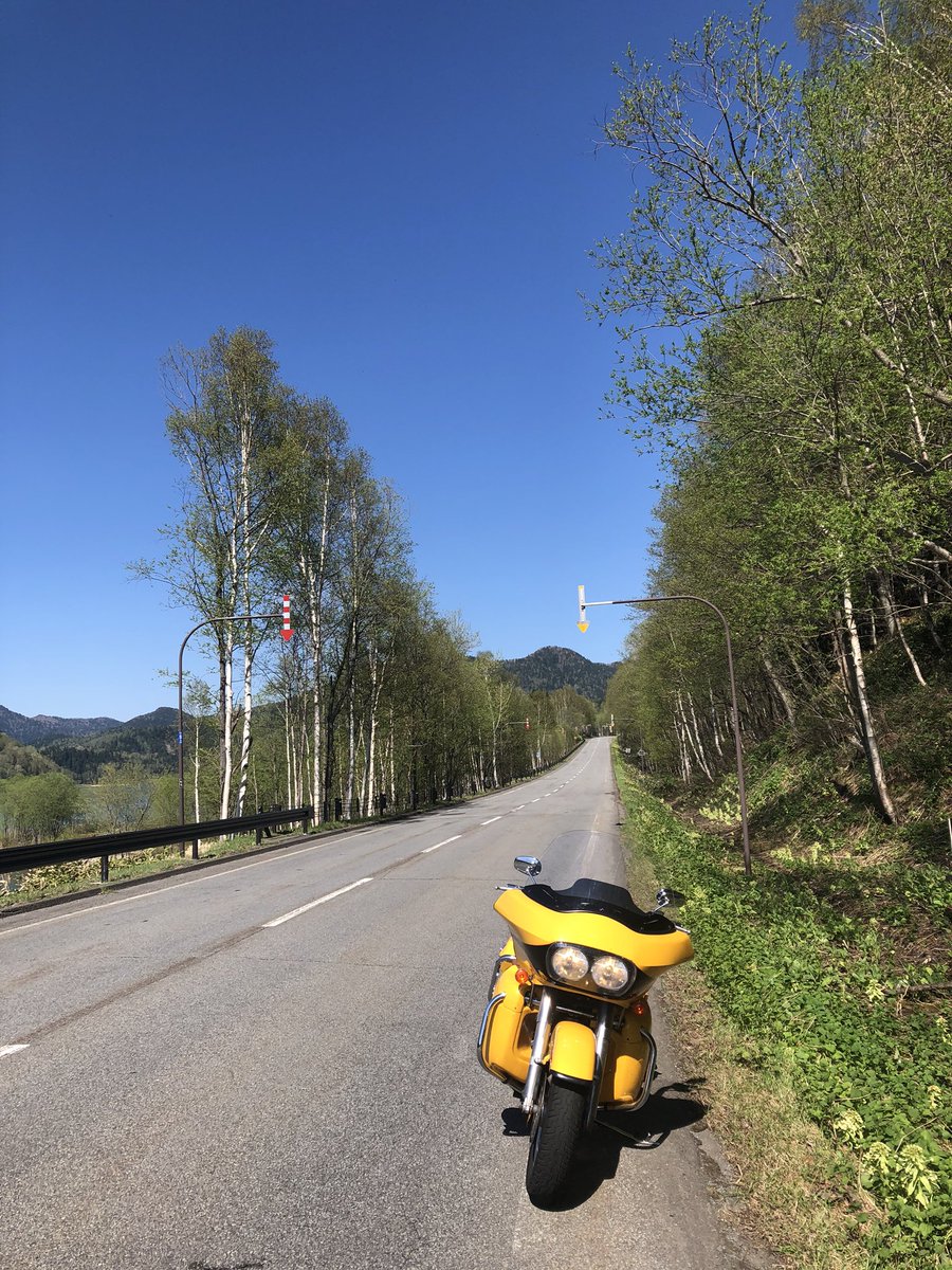 666massan's tweet photo. エンジン、ミッション、プライマリとフィルタ交換でスッキリ(^^)v
それにしてもなんで日なんだ🔥
9時で27℃もあったぞ☀️
#Johnnymotorgarage
#harleydavidson
#fltri
#大雪2号 https://t.co/Oncz8WFabU