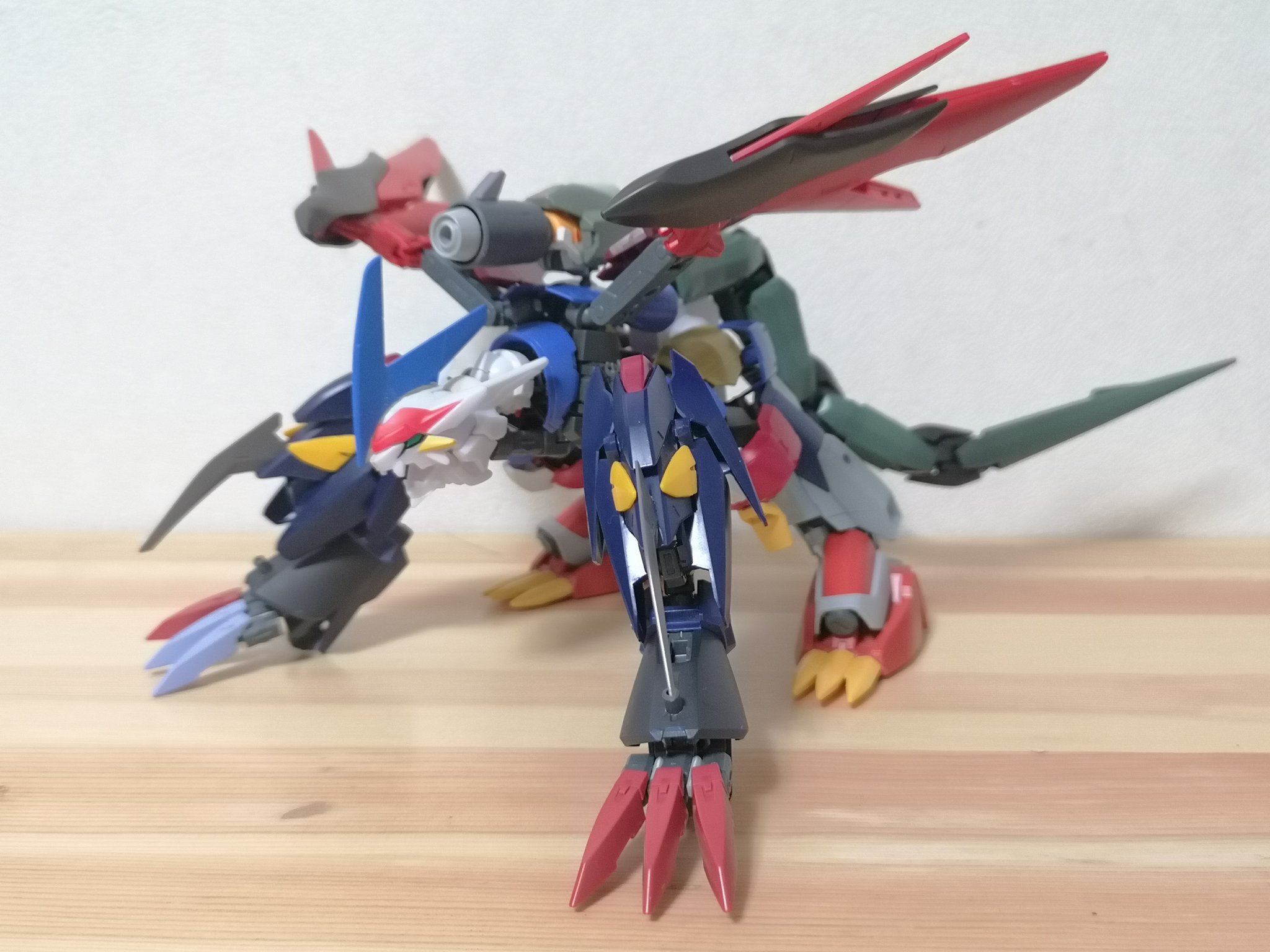 もちぞら模型店 ガンプラ風インペリアルドラモン 難航していた前足の爪パーツがかっこよくなりついにほぼ完成です もう塗装してもいいかも デジモンガンプライズ T Co Tfciw3irdj Twitter
