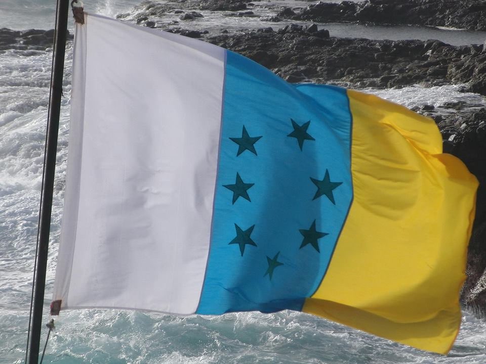raycodg's tweet image. Feliz día de Canarias🇮🇨!!! Otro año más desde la distancia echándote de menos!