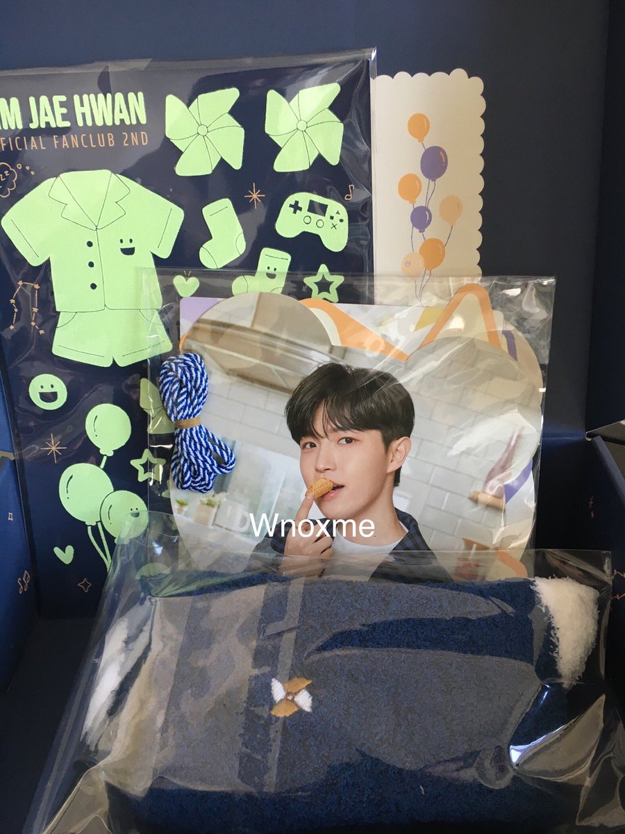 wnoXme's tweet photo. เปิดตลาด พร้อมส่ง
แจฮวาน WIN:D kit รุ่น2 
🥕ถุงเท้า 250
🥕ที่ห้อย 150
🥕สติกเกอร์ 120
ราคารวมส่งแล้วค่า 

#ตลาดนัดwind https://t.co/V2gPuGdKNG