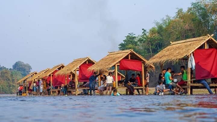 simthisom's tweet image. 