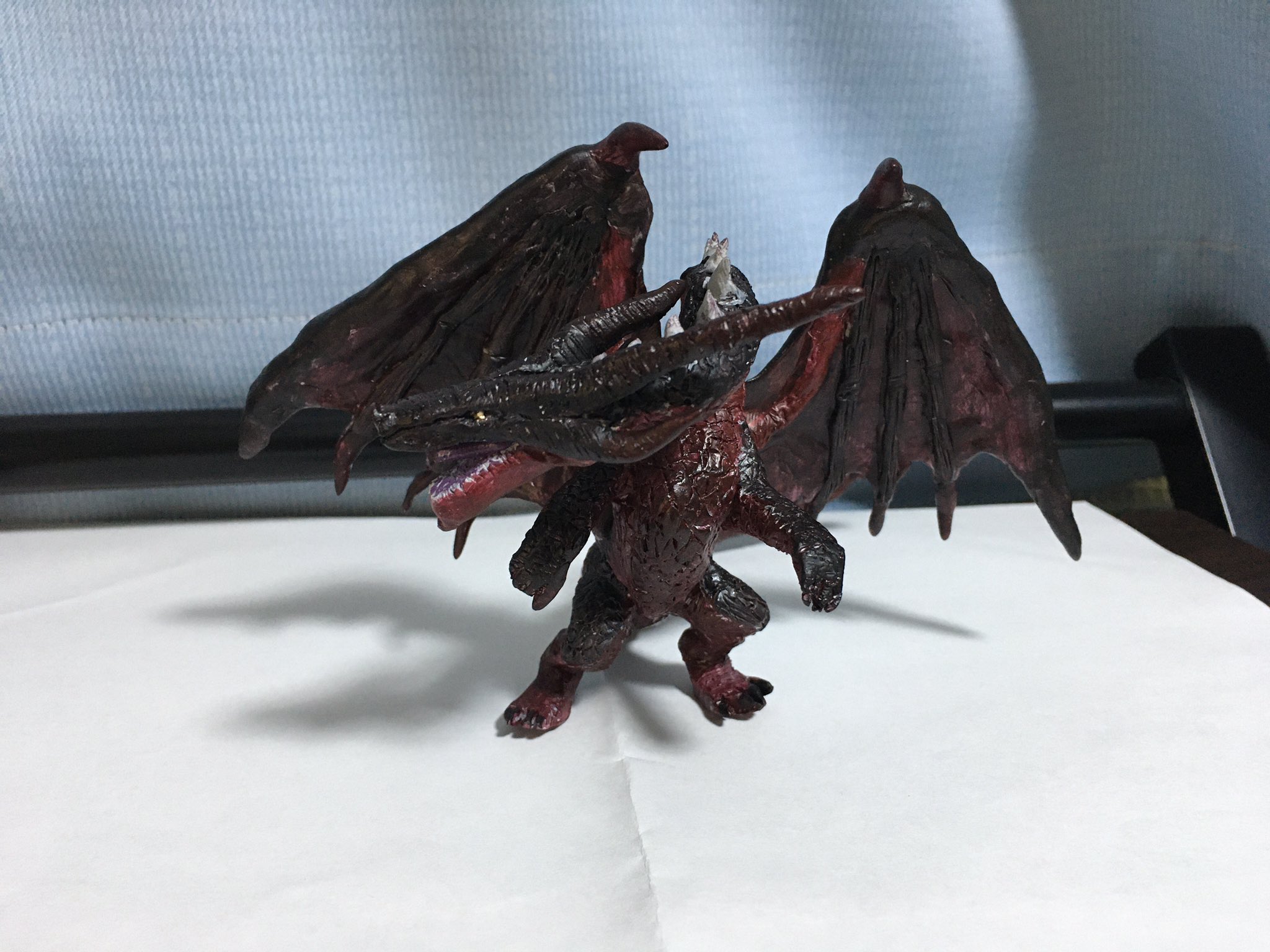 菊座衛門 きくざえもん 運命を解き放つ者 スカルピーなどの粘土で 紅龍 ミラボレアス こと ミラバルカン を制作しました ポージングイメージは咆哮しているポーズです ミラボレアス ミラバルカン 禁忌のモンスター モンハンフィギュア