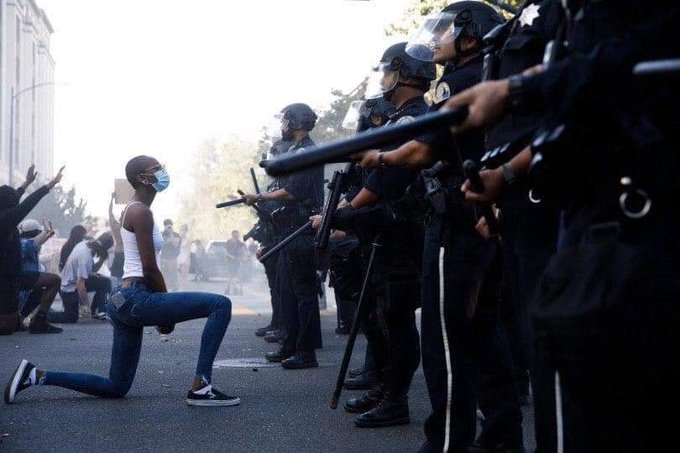 https://pbs.twimg.com/media/EZQVVr2WoAIHoSj?format=jpg&amp;name=small