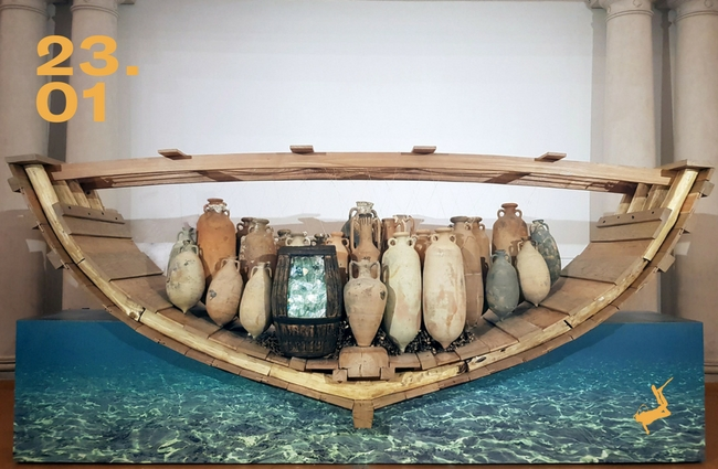 Carla_Ardis's tweet photo. Another tweet for both #MuseumsUnlocked &amp; #PotteryWeek. In 1986 a roman ship dated to II AD was identified in the #Grado lagoon. Nicknamed Julia Felix, the ship carried 566 amphorae and a barrel full of broken glass, intended for recasting. 
Photo credits: https://t.co/stIer8MH0J https://t.co/7CPEIdf6gp