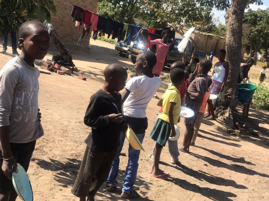 KudzaiObrian's tweet photo. Bn to Epworth this morning where ladies @AndEpworth serving kids porridge are doing an amazing job.Unfortunately this morning the kids could not be served 😥after they were stopped for compliance issues. Please assist @nematombo @daddyhope @acielumumba @munyati01 @Hon_Kasukuwere https://t.co/pPrS4242KH