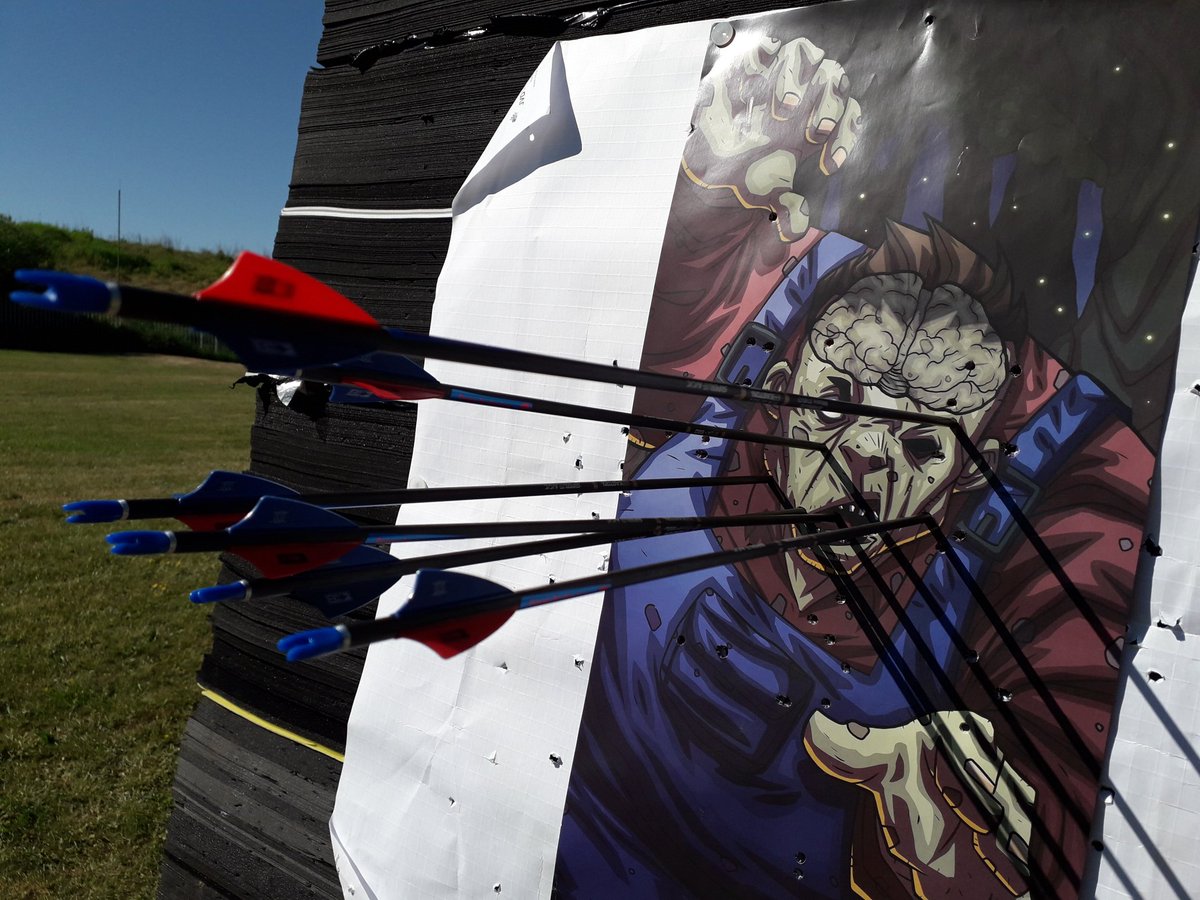 suearcheryqueen's tweet photo. One dead zombie ππΉ
#archery #zombiekill https://t.co/OQf4Hw84Yd