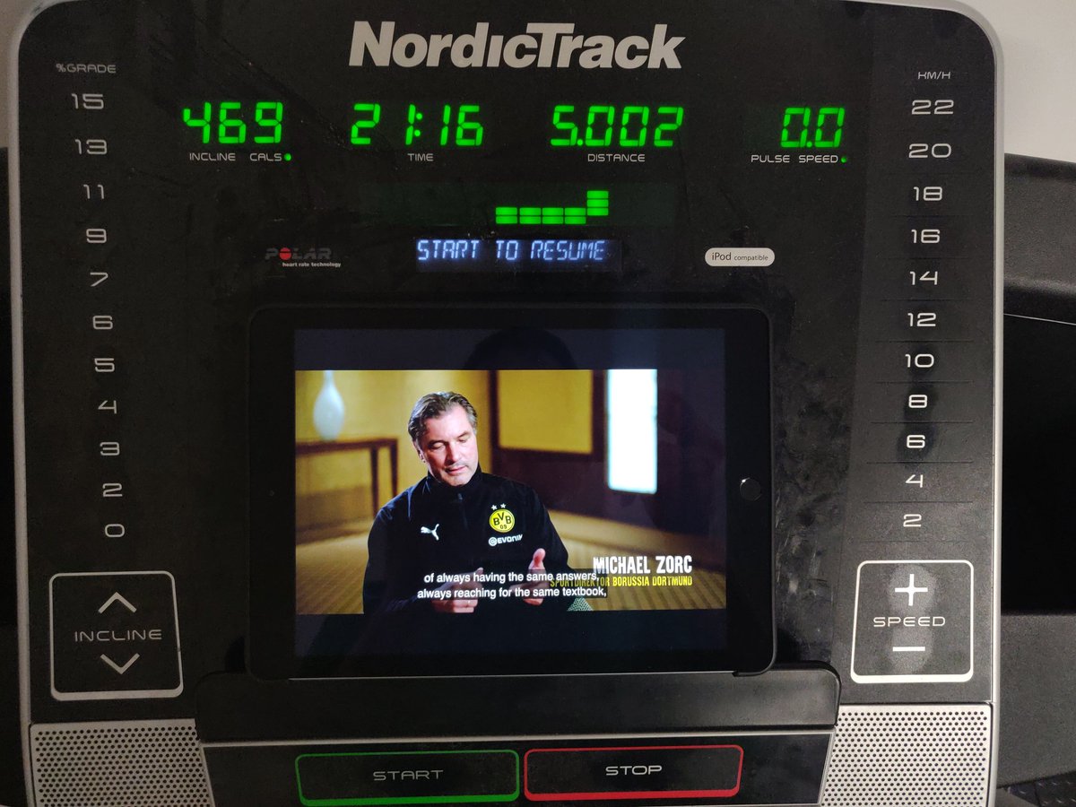gripnrip's tweet photo. There's yer auld das 22min 5km 👊🏽🥵 #youknowwhoyouare #getitupye #icando21mins #auldteam #squash #masters https://t.co/HjuSkHbg2U