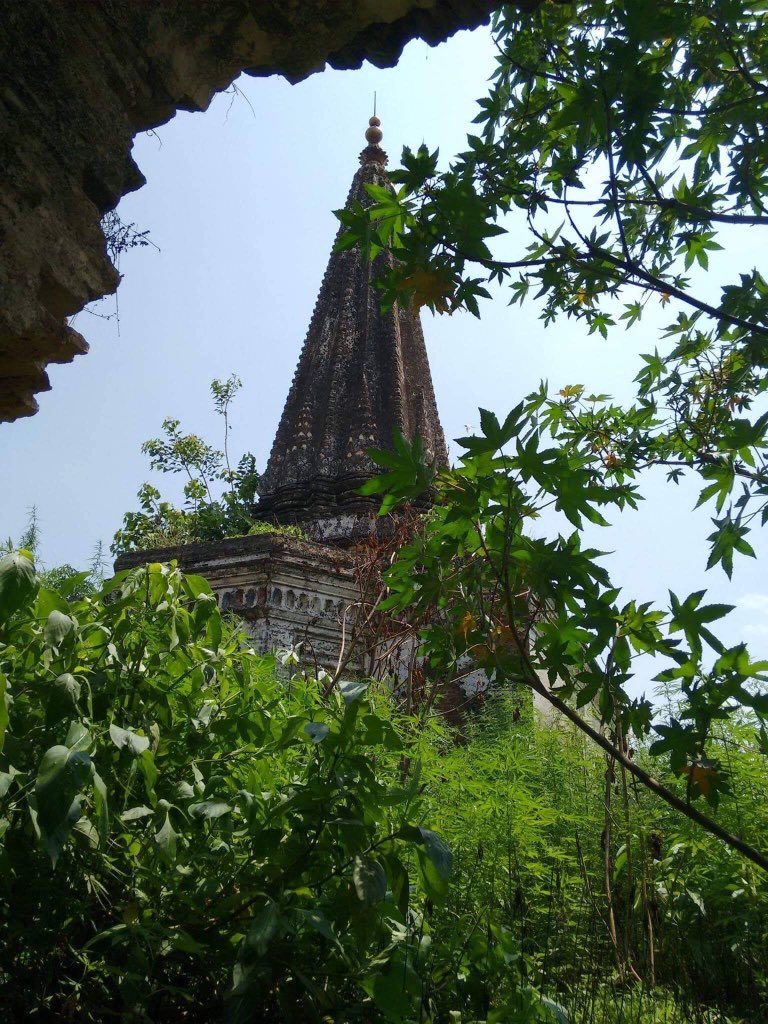 An ancient old Hindu temple in sukho chak village, Shakargarh, narowal, Punjab, Pakistan.Before partition narowal use to be part of Gurdaspur district of India’s Punjab.