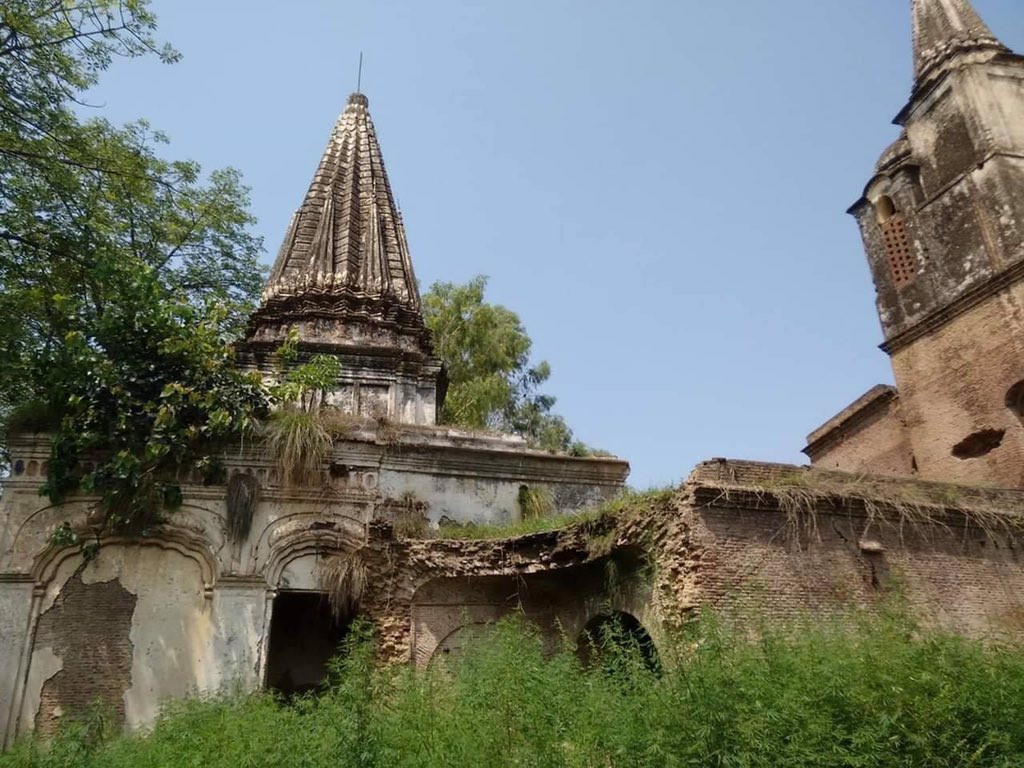 An ancient old Hindu temple in sukho chak village, Shakargarh, narowal, Punjab, Pakistan.Before partition narowal use to be part of Gurdaspur district of India’s Punjab.