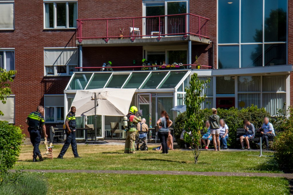 Vrouw gewond na brand op balkon. #Vlaardingen.